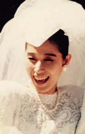 ご両親の想い出のネックレスを結婚式で着けたマッハさん ご両親の想い出のネックレスを結婚式で着けたマッハさん