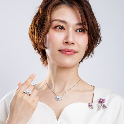 フラワーモチーフジュエリー