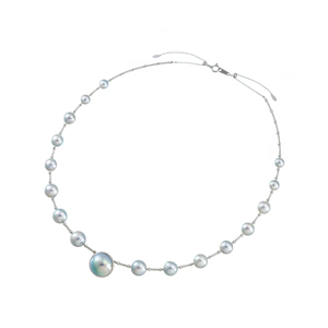 PT850ナチュラルブルー アコヤ真珠凪輝＆奄美大島産マベパール極光オメガステーションネックレス