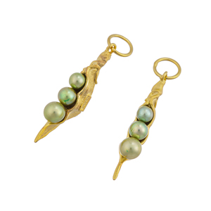 SVアコヤ真珠ピスタチオカラー(トリート)エンドウ豆モチーフチャーム