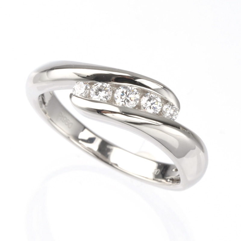 PT950 H＆Cダイヤモンド (リリーダイヤカット) リング D 約0.20ct(LI)