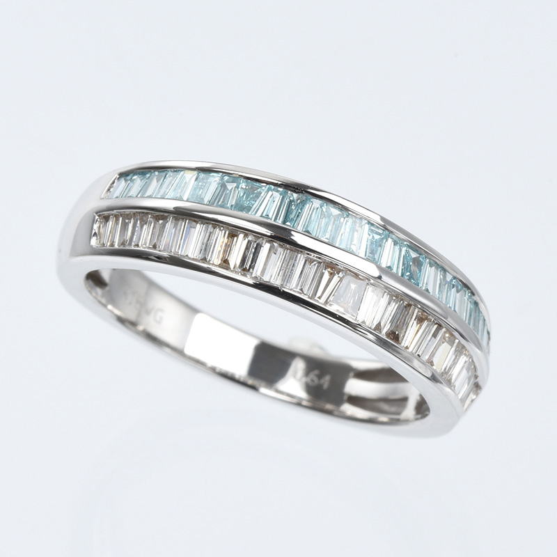 K18WG ダイヤモンド ＆ アイスブルーダイヤ(トリート) リング D 約0.32ct IBD 約