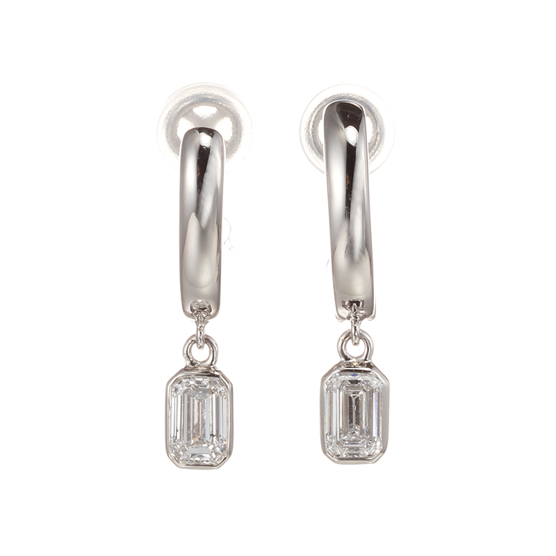 PT950 Dカラーダイヤモンド フェザータッチイヤリング D 約0.60ct(D SI2)