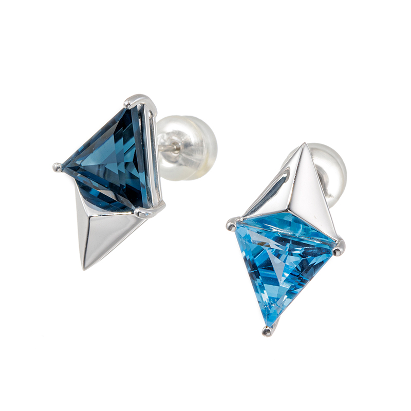 パラジウムシルバー950 トリリアントカット ブルートパーズ TRIANGLE ピアス