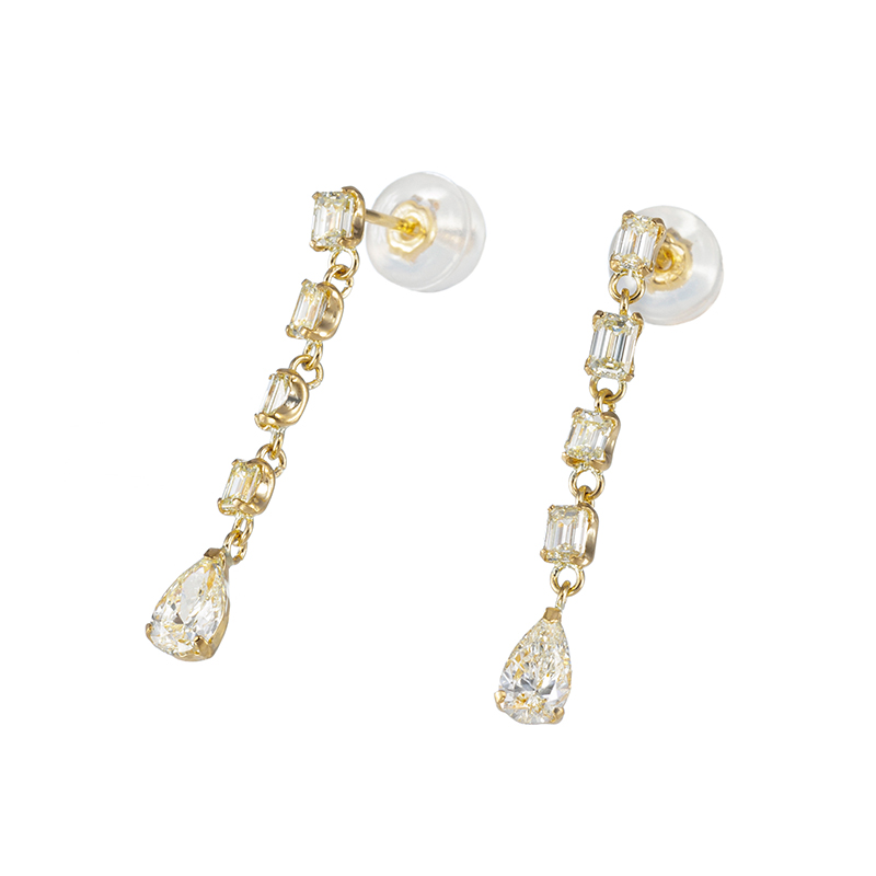 K18YG ダイヤモンド ピアス D 約0.90ct