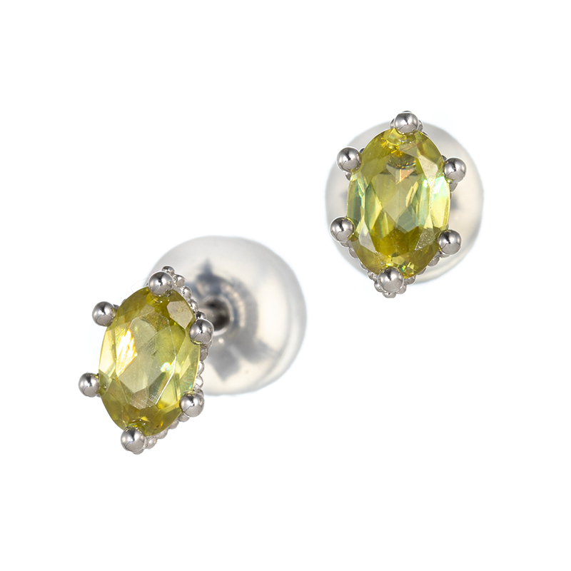 PT950 スフェーン ピアス SH 約0.60ct 