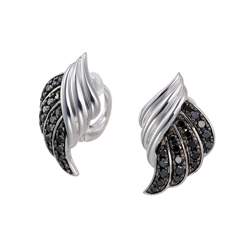 パラジウムシルバー950 ブラックダイヤモンド(トリート) Mia フェザータッチイヤリング BLD