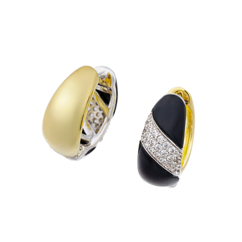 パラジウムシルバー950 天然ホワイトジルコン オニキス ピアス ZI 約0.50ct