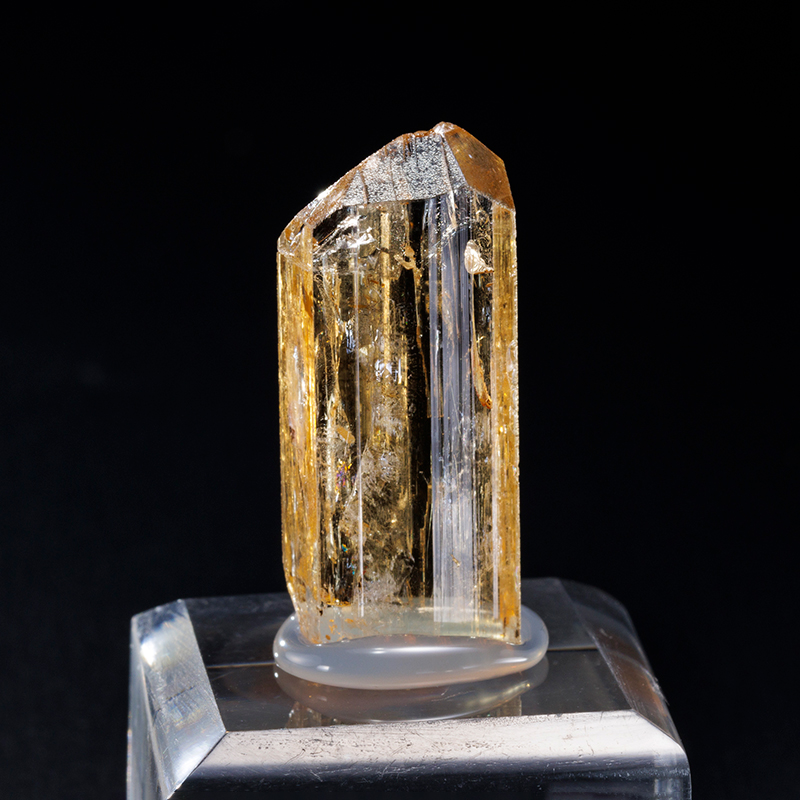 インペリアルトパーズ 原石 台座付き ITO 33.216ct