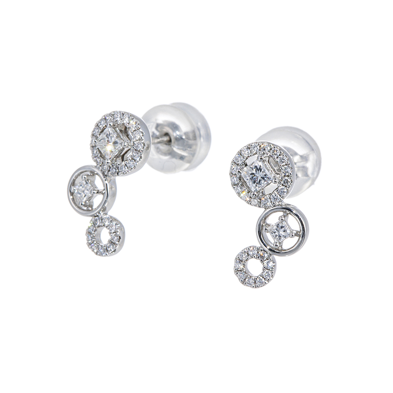 PT950 ダイヤモンド ピアス D 約0.30ct