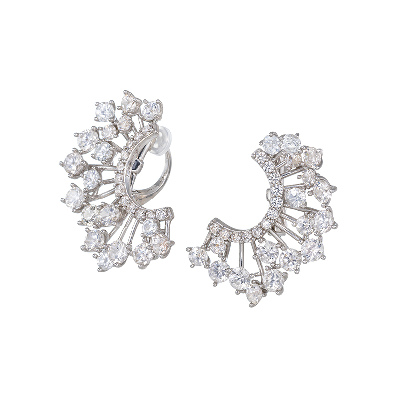 パラジウムシルバー950 天然ホワイトジルコン Mia フェザータッチイヤリング ZI 約10.20