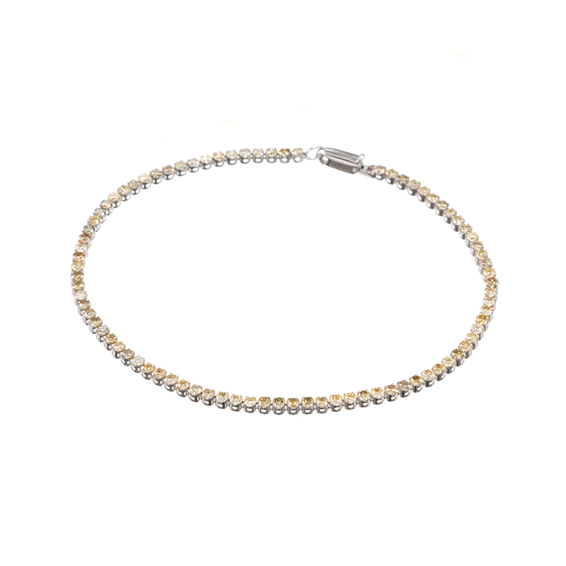 K18WGファンシーライトカラーダイヤモンドシルキータッチブレスレットD約2.10ct