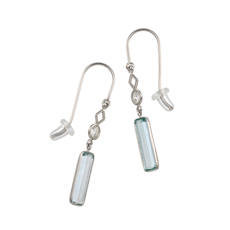 PT950 ミントカラーベリル ダイヤ ピアス BE1.30ct BE1.14ct D0.22ct