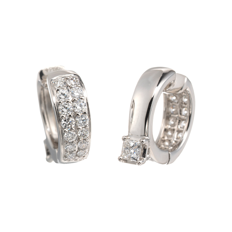 PT950 ダイヤモンド ピアリング D 約0.58ct