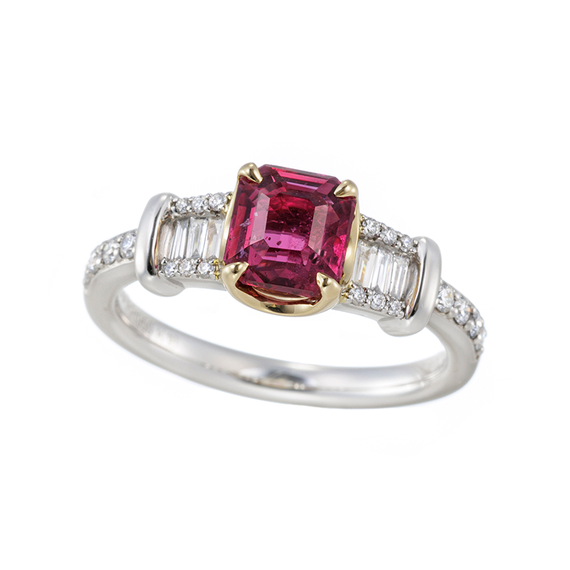 PT950/K18YG モザンビーク産非加熱インテンスパープリッシュレッドルビー ダイヤ リング