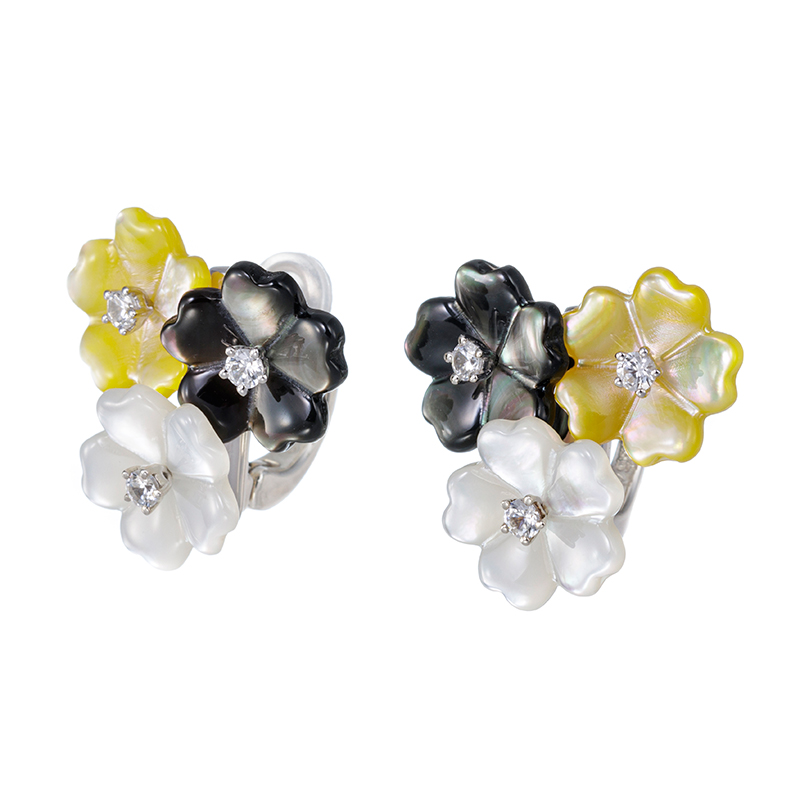 パラジウムシルバー950 白蝶貝 黒蝶貝 黄蝶貝 天然ホワイトジルコン Mia フェザータッチイヤリ