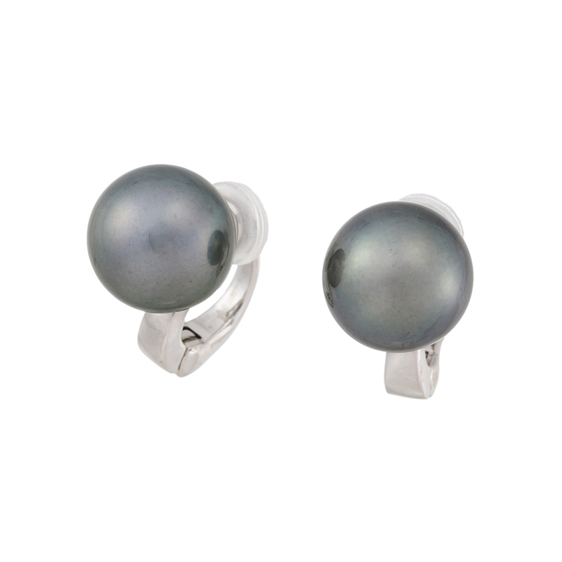SV 黒蝶真珠 ナチュラルグレーカラー フェザータッチイヤリング P 約9.0mm
