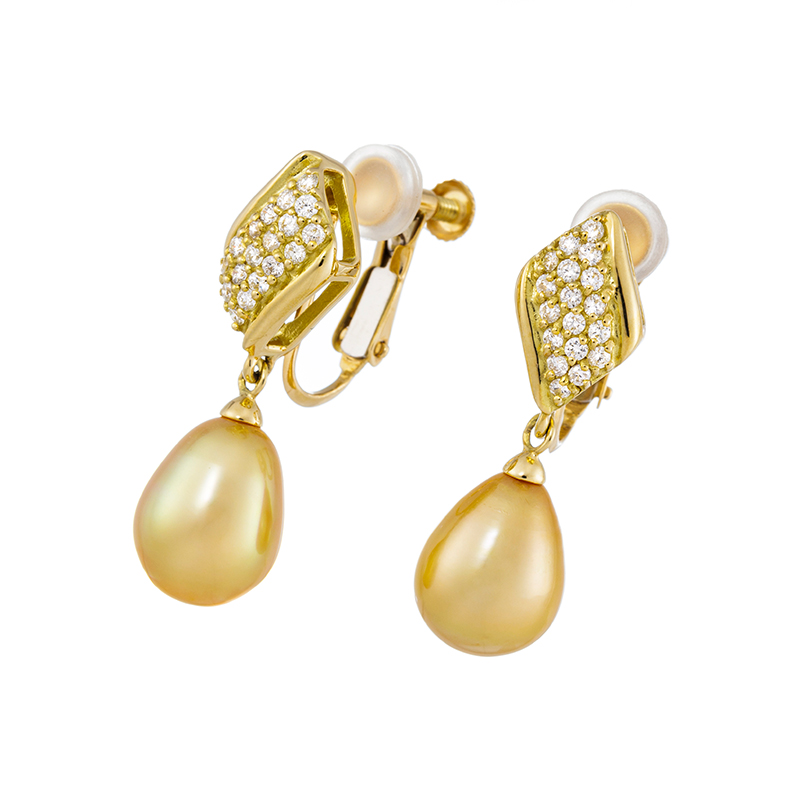 K18YGカラミアン産白蝶ケシパールナチュラルゴールデンダイヤイヤリング