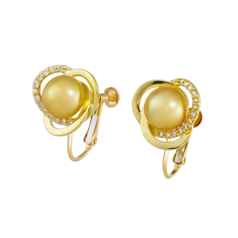 K18YGカラミアン産白蝶ケシパールナチュラルゴールデンダイヤイヤリング