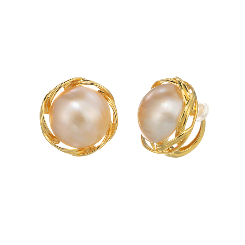 SV イケチョウ 半円真珠 ナチュラルゴールデン フェザータッチイヤリング P 約15.0mm