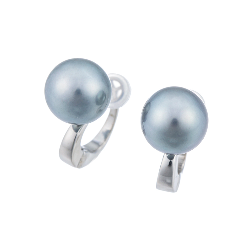 SV 黒蝶真珠 フェザータッチイヤリング P 約9.0mm