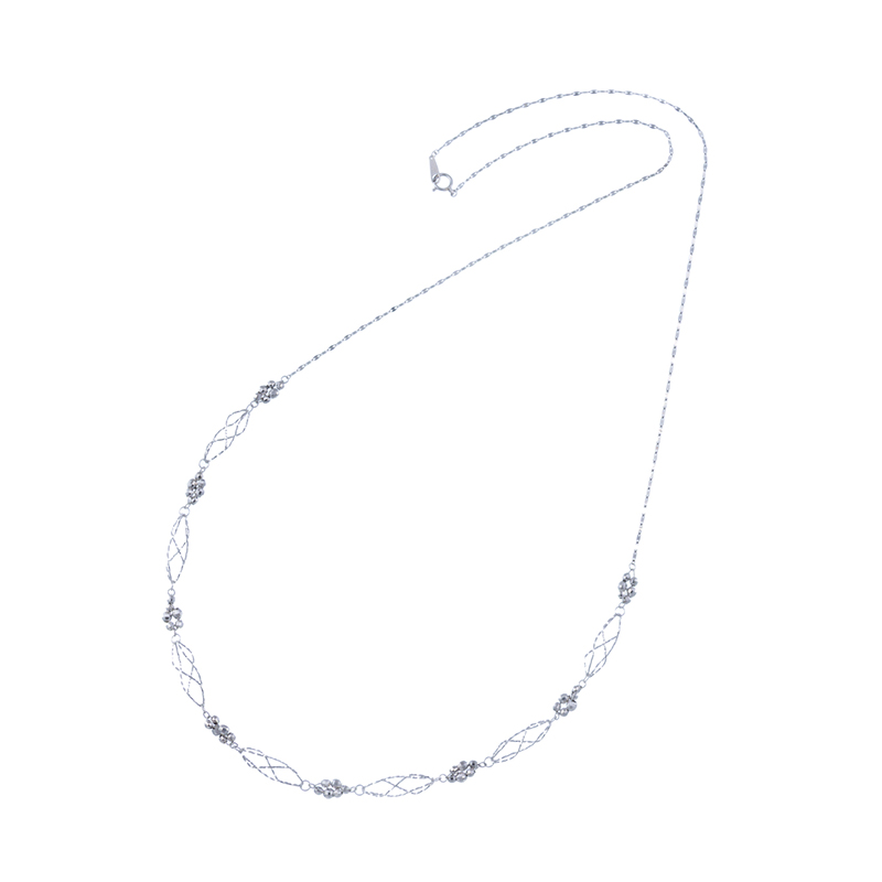 K18WG リーフ ＆ プレーン ペタルデザイン ロングネックレス 長さ：約70cm 幅：約1.5-